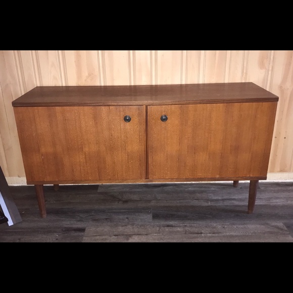 Wood cabinet.PICK UP ONLY